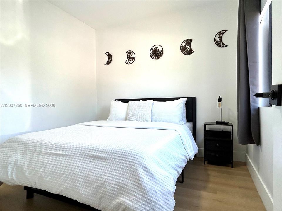 For Sale: $399,000 (3 beds, 1 baths, 962 Square Feet)