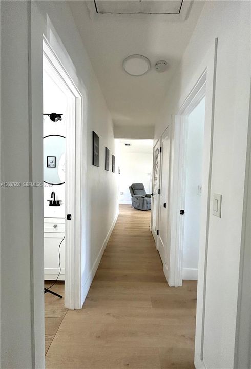 For Sale: $399,000 (3 beds, 1 baths, 962 Square Feet)