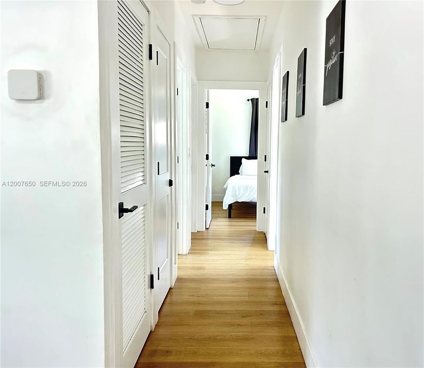 For Sale: $399,000 (3 beds, 1 baths, 962 Square Feet)