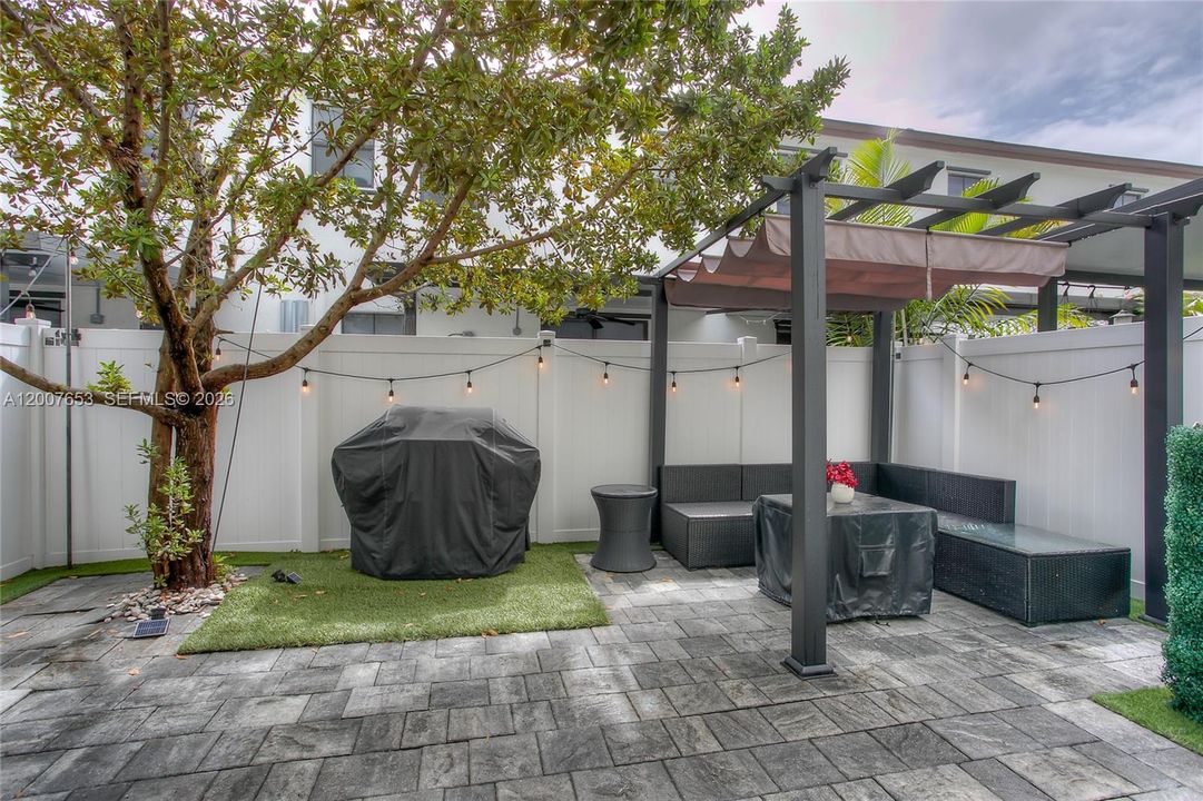En Venta: $520,000 (3 camas, 2 baños, 1486 Pies cuadrados)