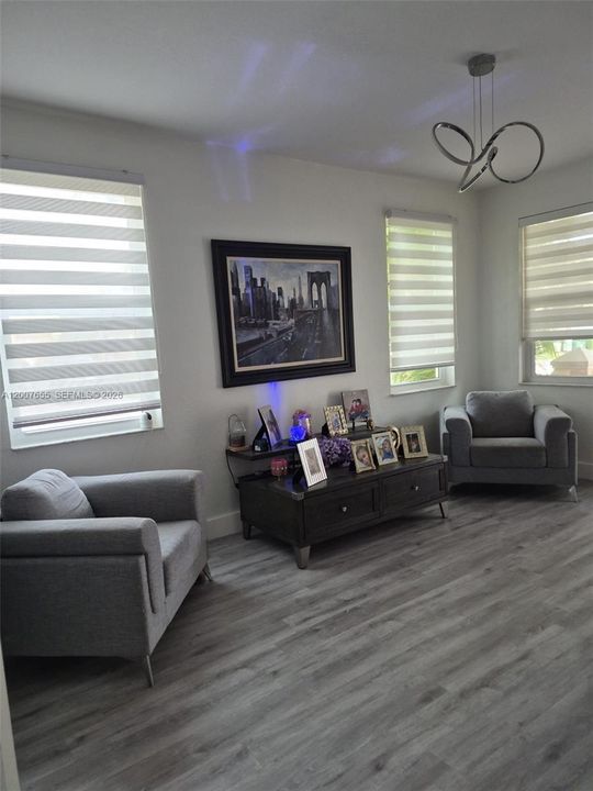 Active With Contract: $540,000 (4 beds, 2 baths, 1793 Square Feet)