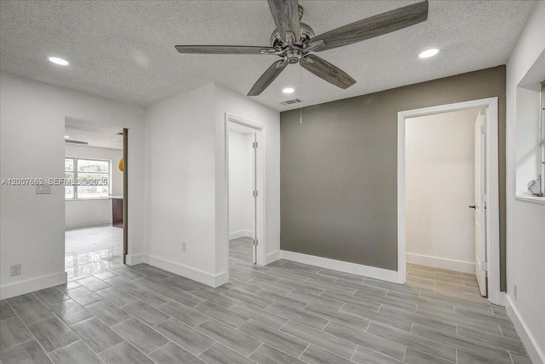 For Sale: $425,000 (4 beds, 3 baths, 1616 Square Feet)