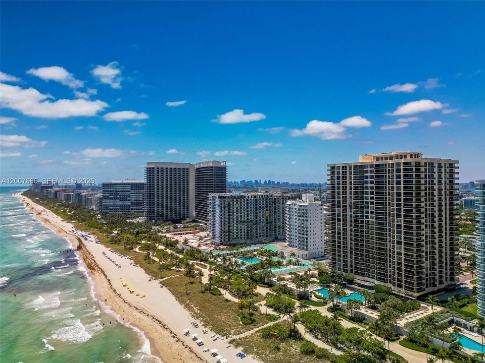 For Sale: $4,600,000 (2 beds, 3 baths, 3520 Square Feet)