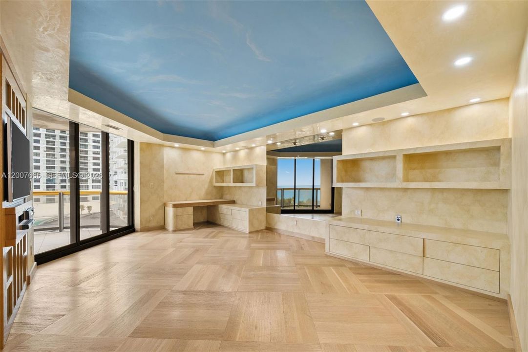 For Sale: $4,600,000 (2 beds, 3 baths, 3520 Square Feet)