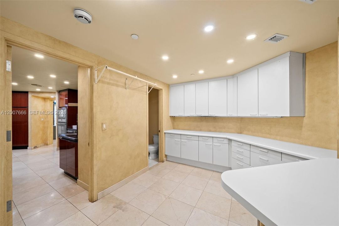 For Sale: $4,600,000 (2 beds, 3 baths, 3520 Square Feet)
