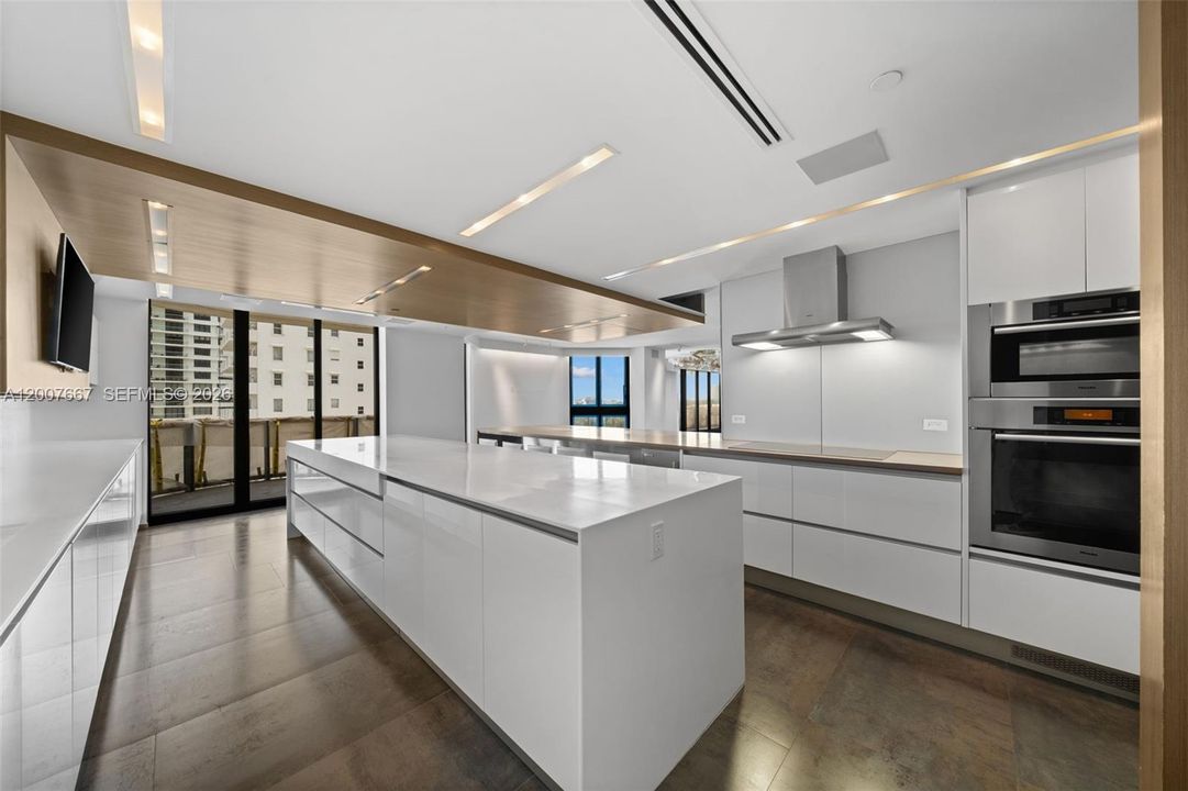 For Sale: $3,700,000 (2 beds, 2 baths, 3670 Square Feet)