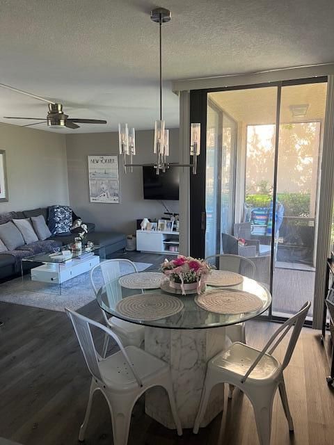OPEN FLOORPLAN