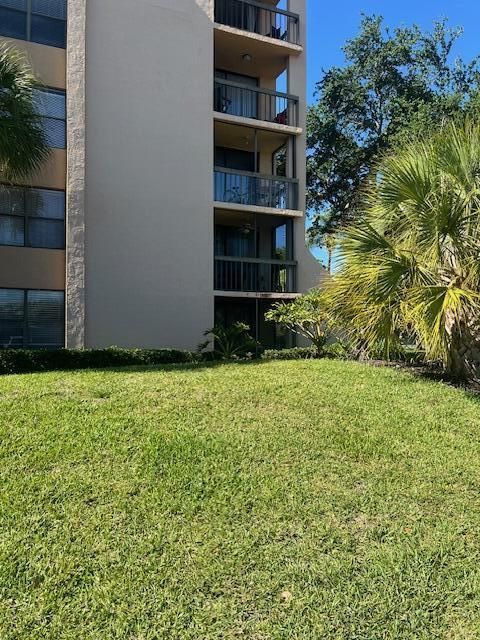 PRIVATE CORNER UNIT