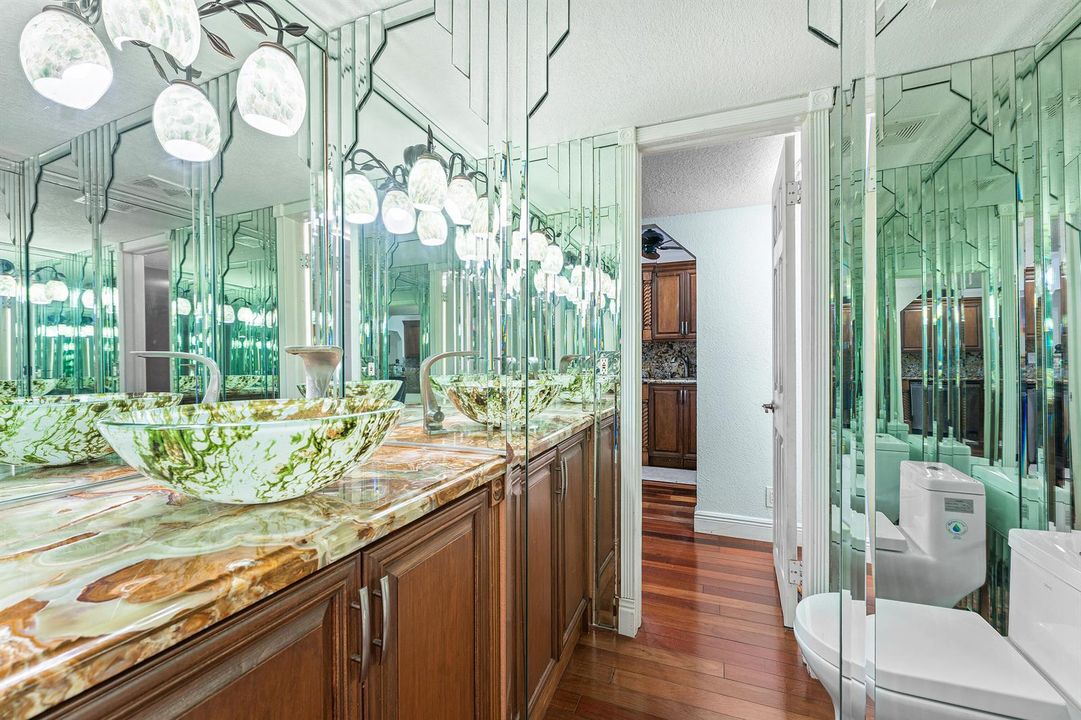 Downstairs Half Bathroom