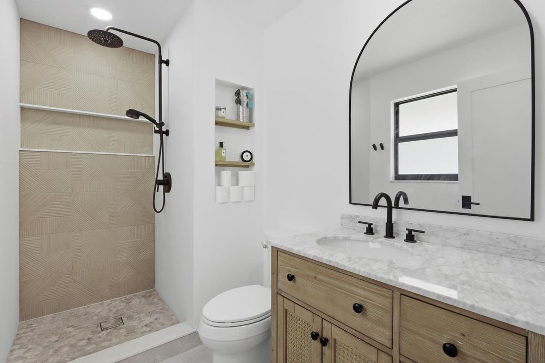 024-004-Primary Bathroom-1500x1000