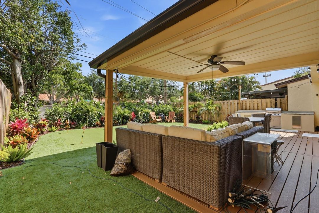 034-012-Back Exterior-1500x1000