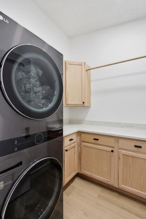 019-026-Laundry Room-667x1000