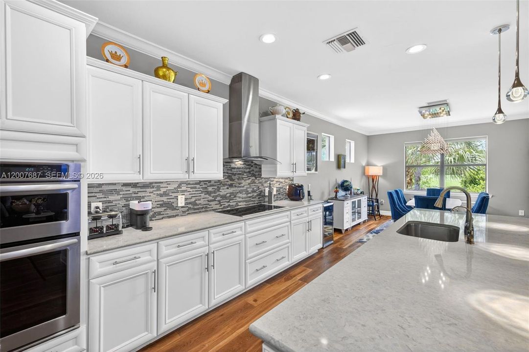Custom Cabinetry w/Pull Out Shelves