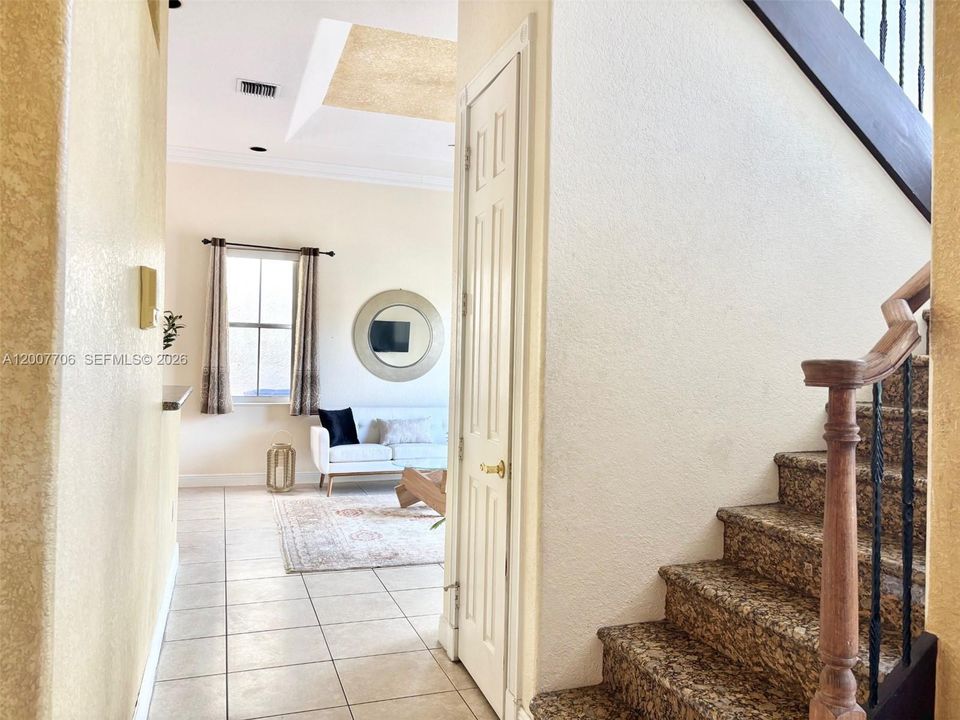 En Venta: $2,599,777 (5 camas, 4 baños, 3359 Pies cuadrados)