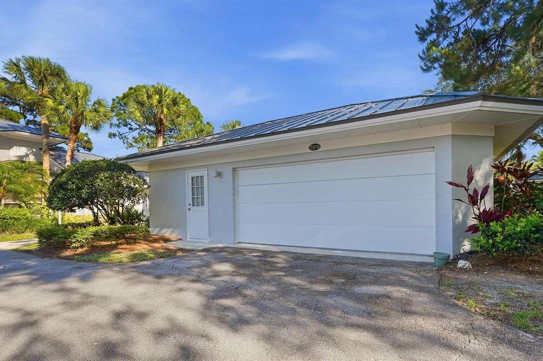 Detached Garage