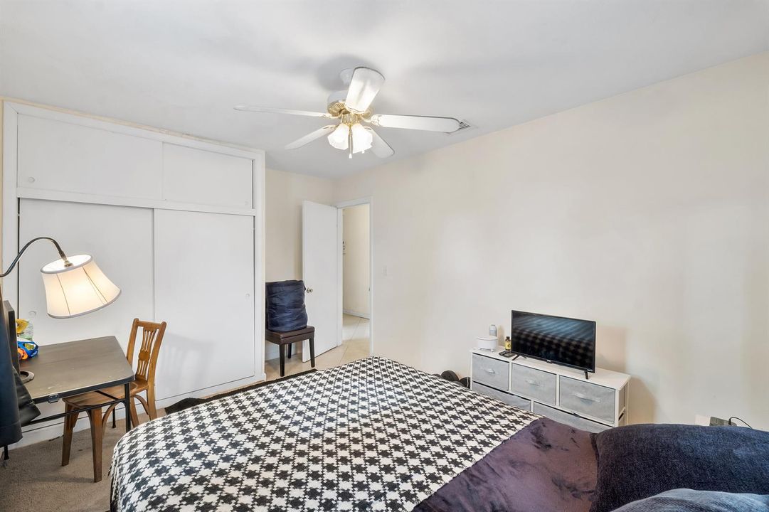 111_NE_57th_St_012