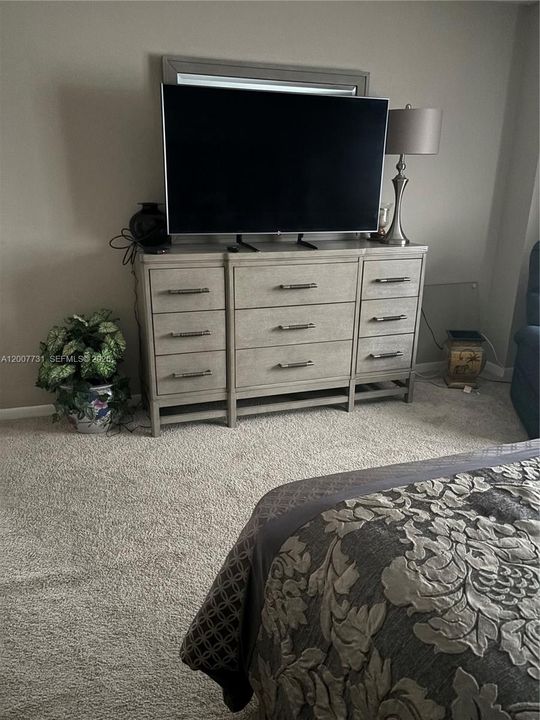 En Venta: $2,200 (1 camas, 2 baños, 1300 Pies cuadrados)