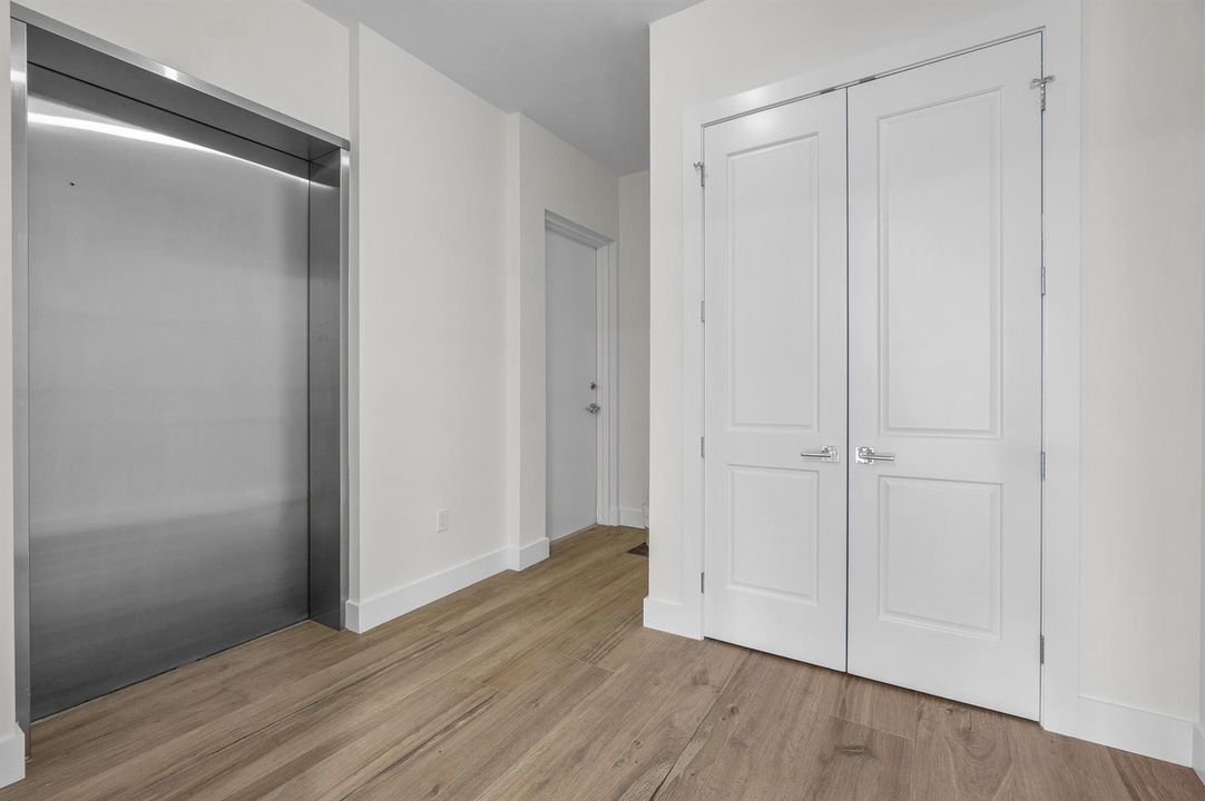 027-184LakeDrive-4301-PalmBeachShores-FL