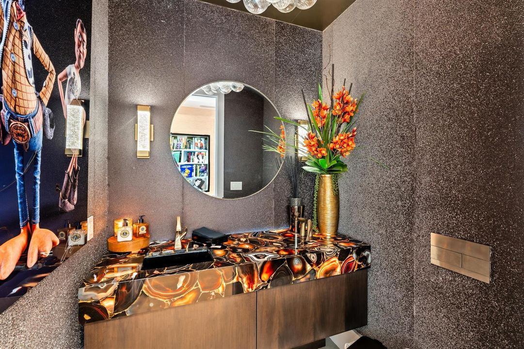 POWDER_ROOM_DT