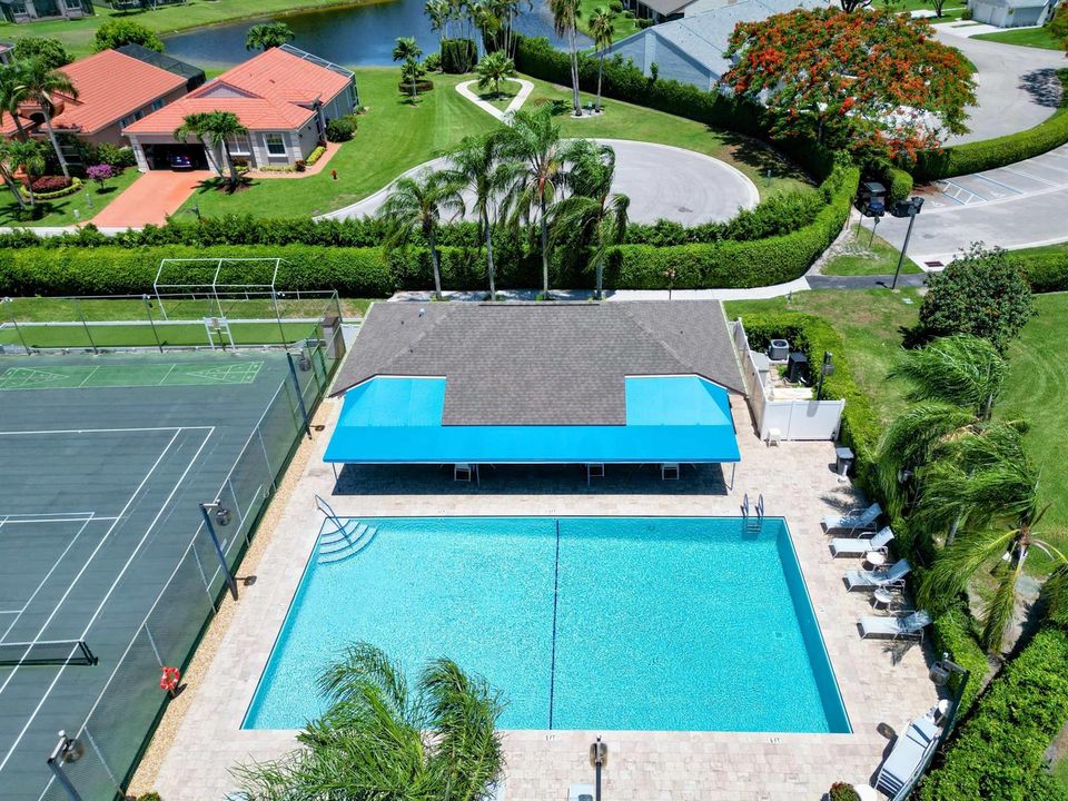 Clubhouse Pool Bird Eye