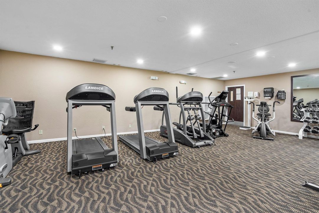 028-8356SunmeadowLane-BocaRaton-FL-33496