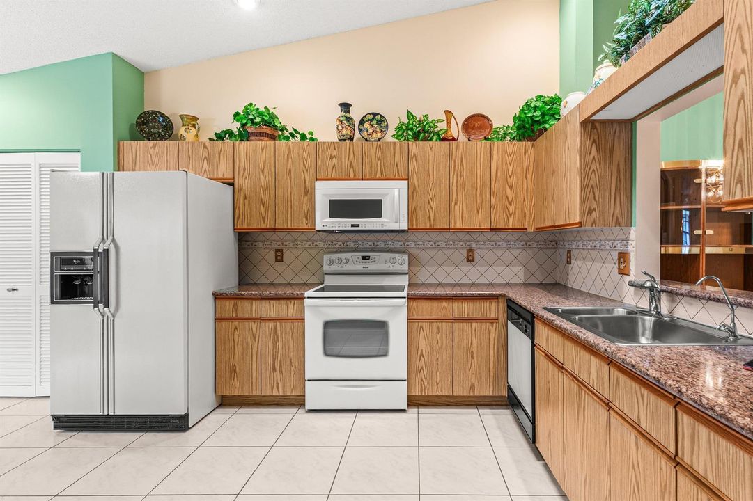007-8356SunmeadowLane-BocaRaton-FL-33496