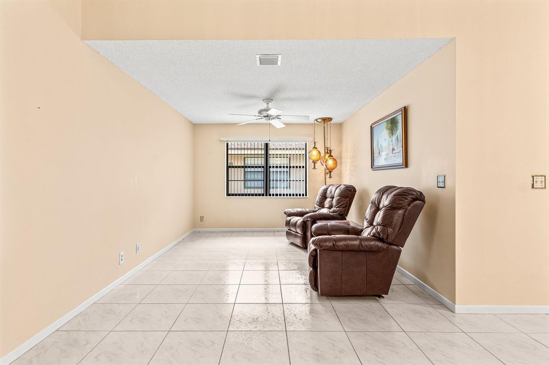 010-8356SunmeadowLane-BocaRaton-FL-33496