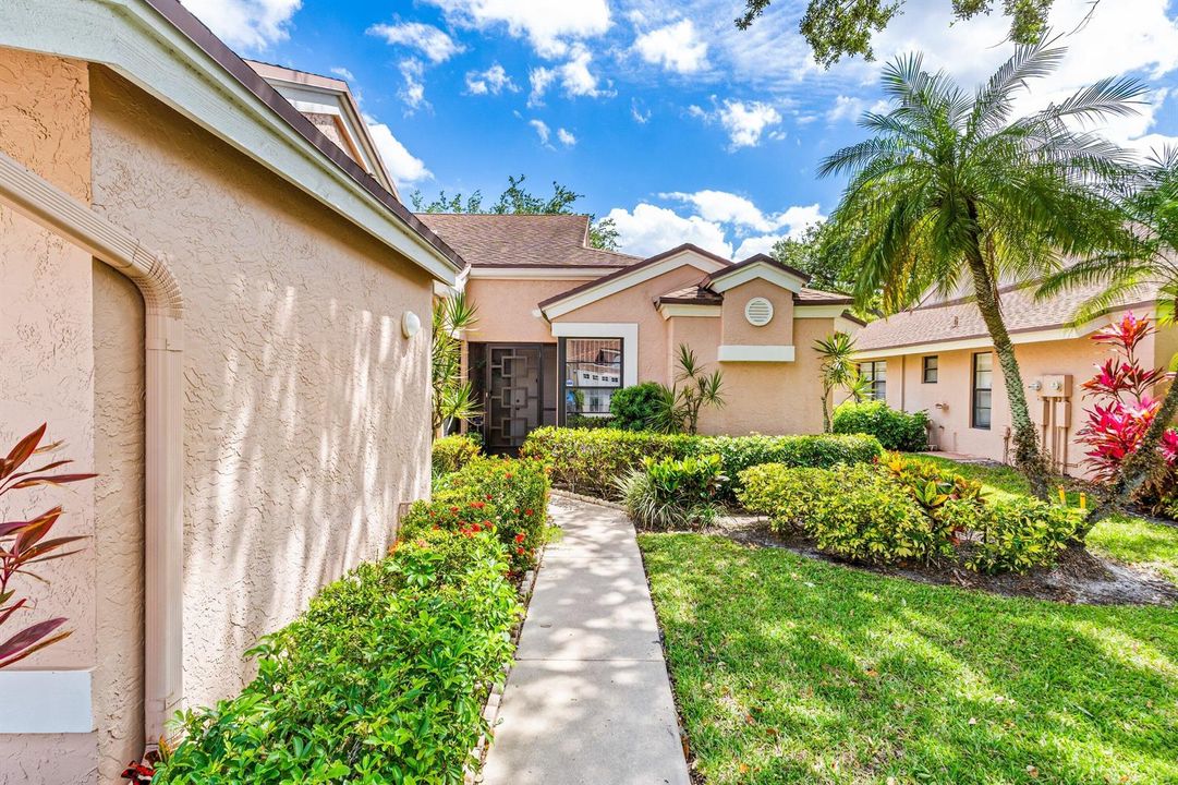 004-8356SunmeadowLane-BocaRaton-FL-33496