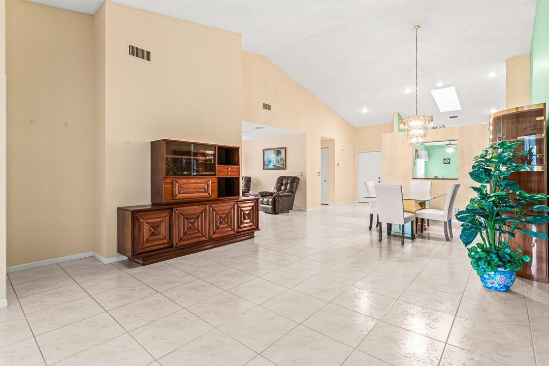 014-8356SunmeadowLane-BocaRaton-FL-33496