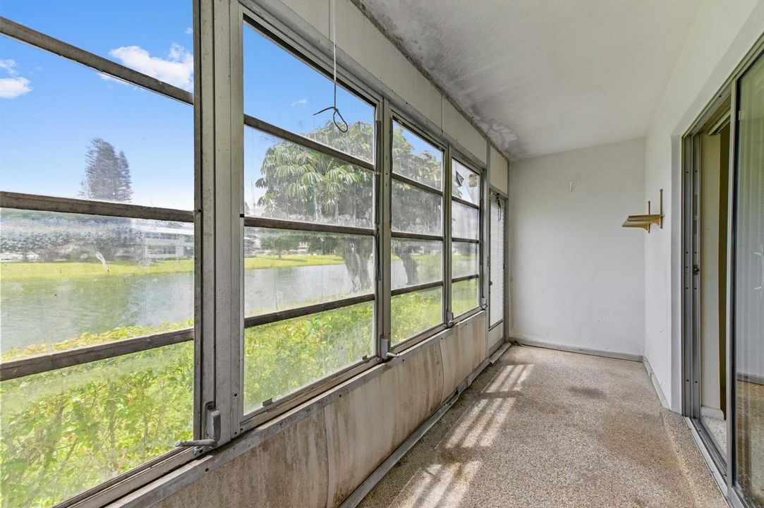 16 patio 02