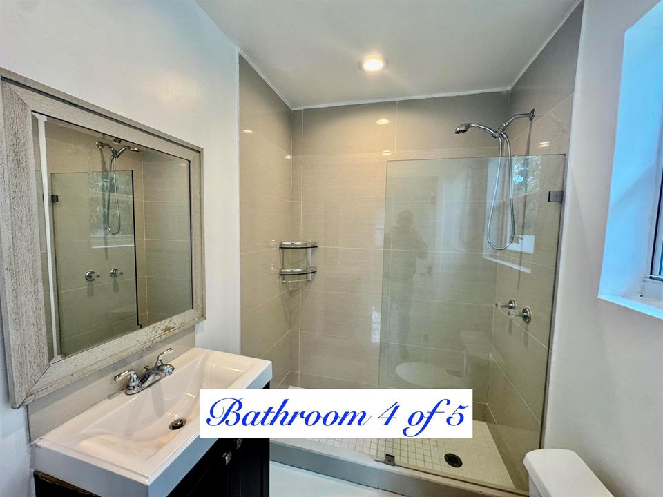 Bathroom 4 Bungalow