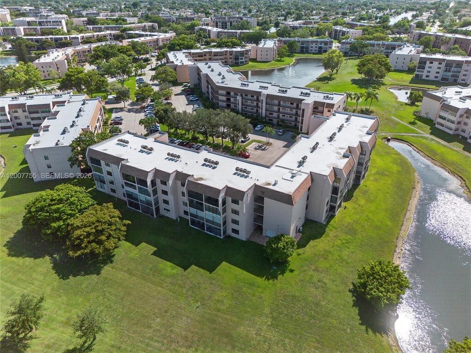 For Sale: $95,000 (2 beds, 2 baths, 960 Square Feet)
