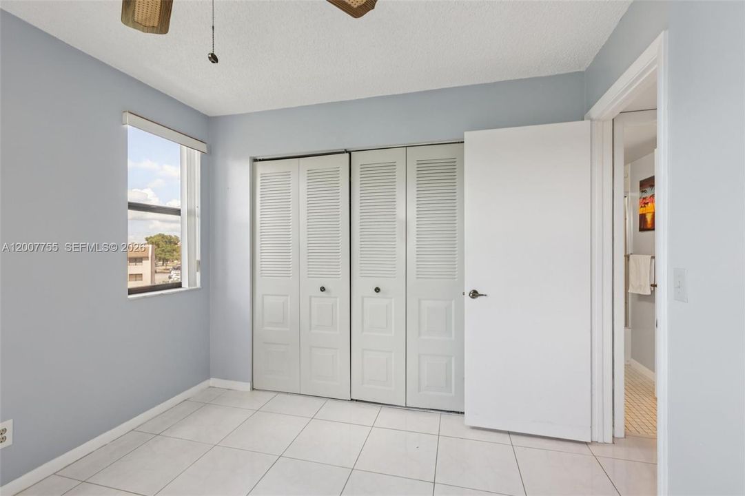 For Sale: $95,000 (2 beds, 2 baths, 960 Square Feet)