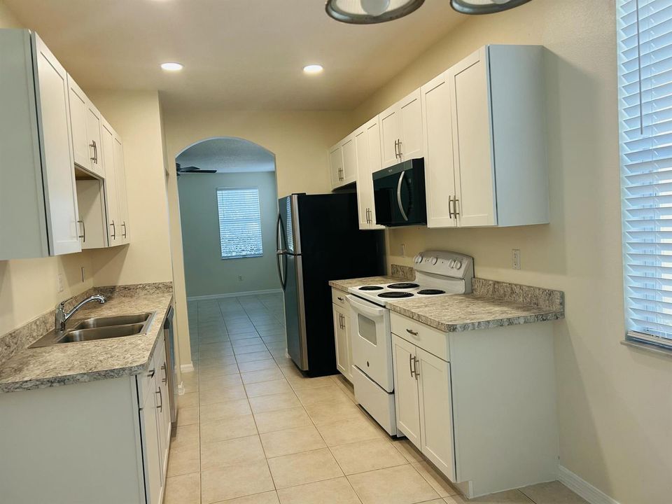 NEW KITCHEN CABINETS