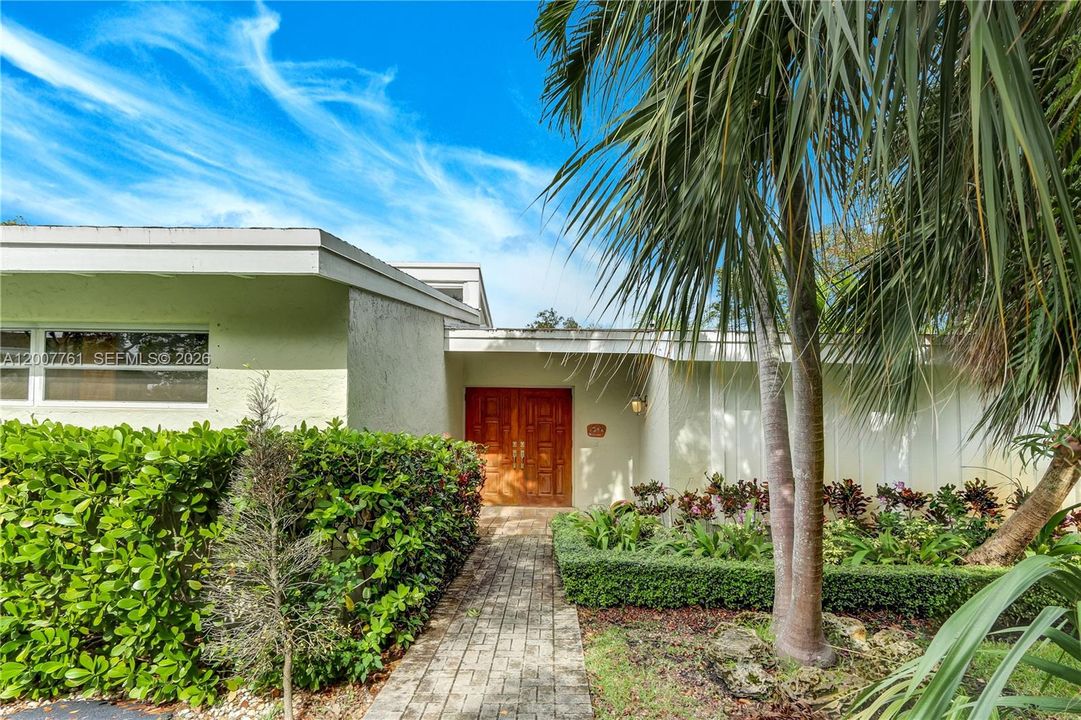 Active With Contract: $4,800 (3 beds, 2 baths, 2142 Square Feet)
