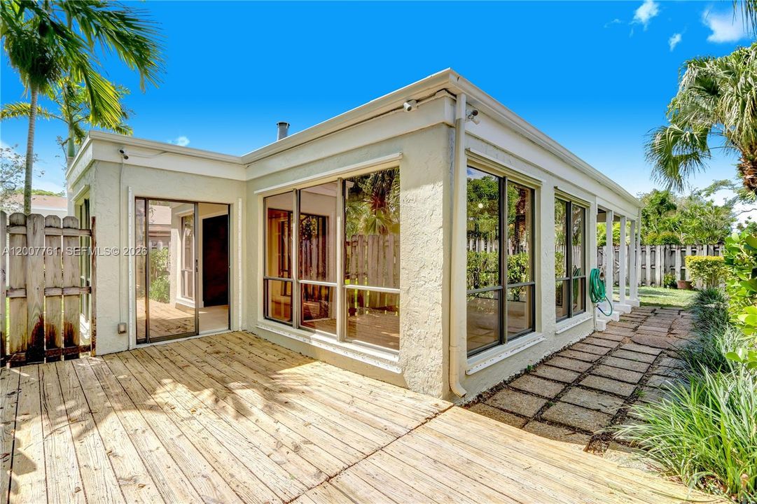 Active With Contract: $4,800 (3 beds, 2 baths, 2142 Square Feet)
