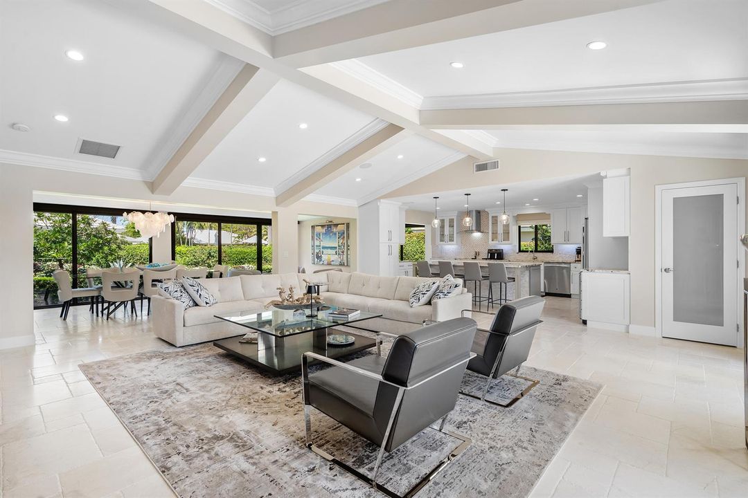 View front of living area