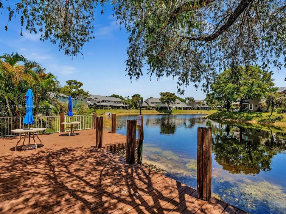 For Sale: $399,000 (2 beds, 2 baths, 1349 Square Feet)