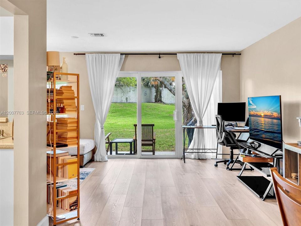 For Sale: $399,000 (2 beds, 2 baths, 1349 Square Feet)