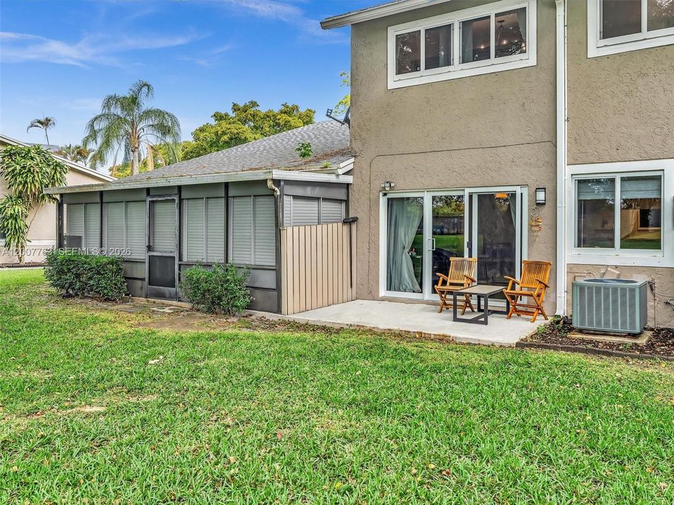For Sale: $399,000 (2 beds, 2 baths, 1349 Square Feet)