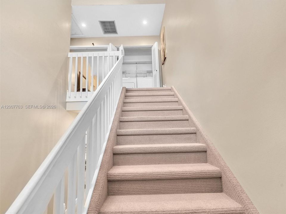 For Sale: $399,000 (2 beds, 2 baths, 1349 Square Feet)
