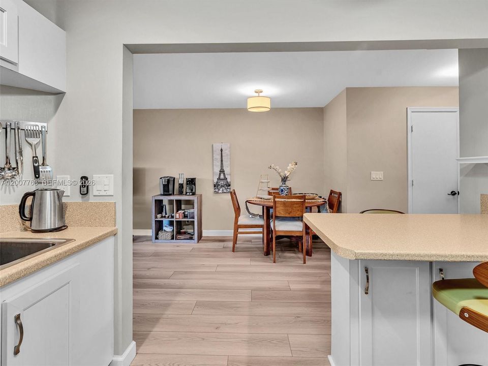 For Sale: $399,000 (2 beds, 2 baths, 1349 Square Feet)