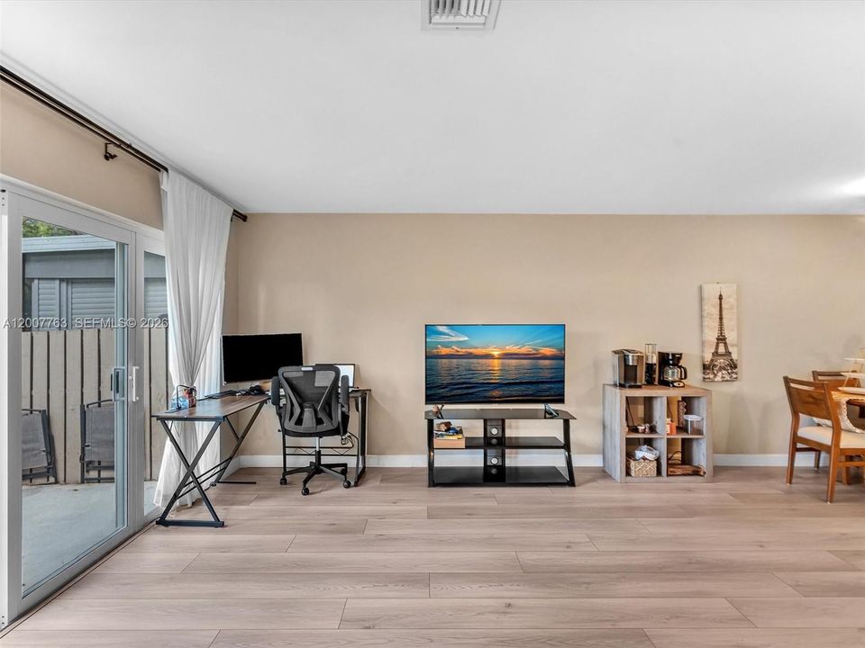 For Sale: $399,000 (2 beds, 2 baths, 1349 Square Feet)