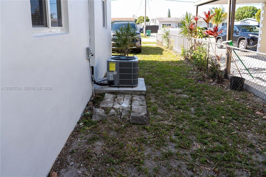 For Rent: $3,500 (3 beds, 1 baths, 1650 Square Feet)
