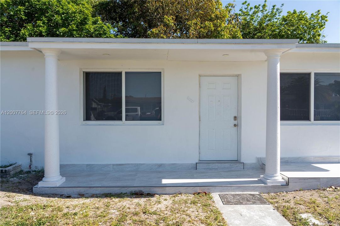For Rent: $3,500 (3 beds, 1 baths, 1650 Square Feet)
