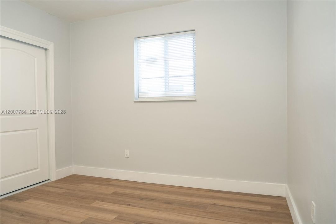 For Rent: $3,500 (3 beds, 1 baths, 1650 Square Feet)