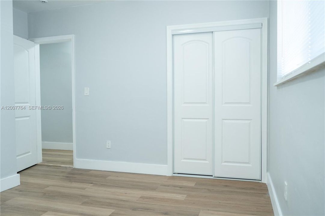 For Rent: $3,500 (3 beds, 1 baths, 1650 Square Feet)