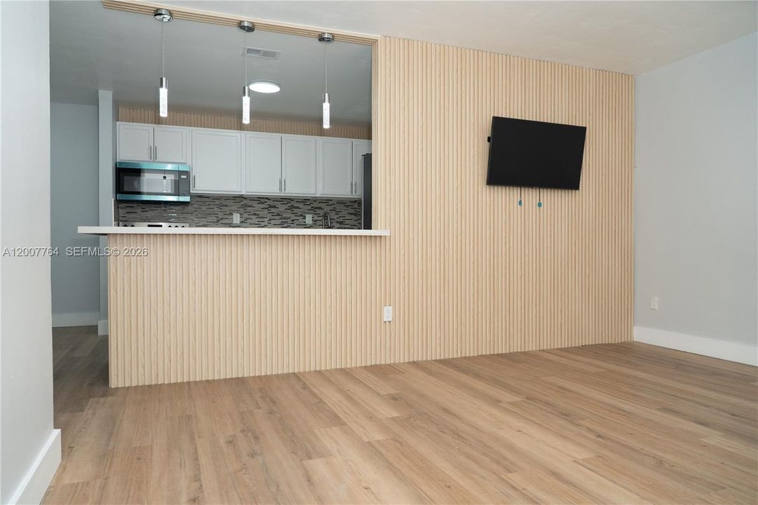 For Rent: $3,500 (3 beds, 1 baths, 1650 Square Feet)