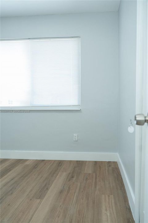 For Rent: $3,500 (3 beds, 1 baths, 1650 Square Feet)