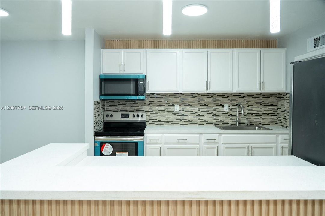 For Rent: $3,500 (3 beds, 1 baths, 1650 Square Feet)